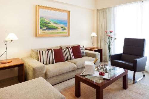 Suite Junior con balcón del hotel Royal Plaza. Foto 6