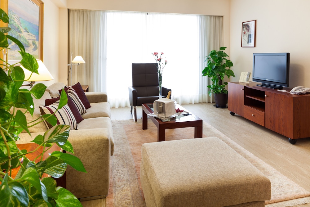 Suite junior del hotel Royal Plaza. Foto 3