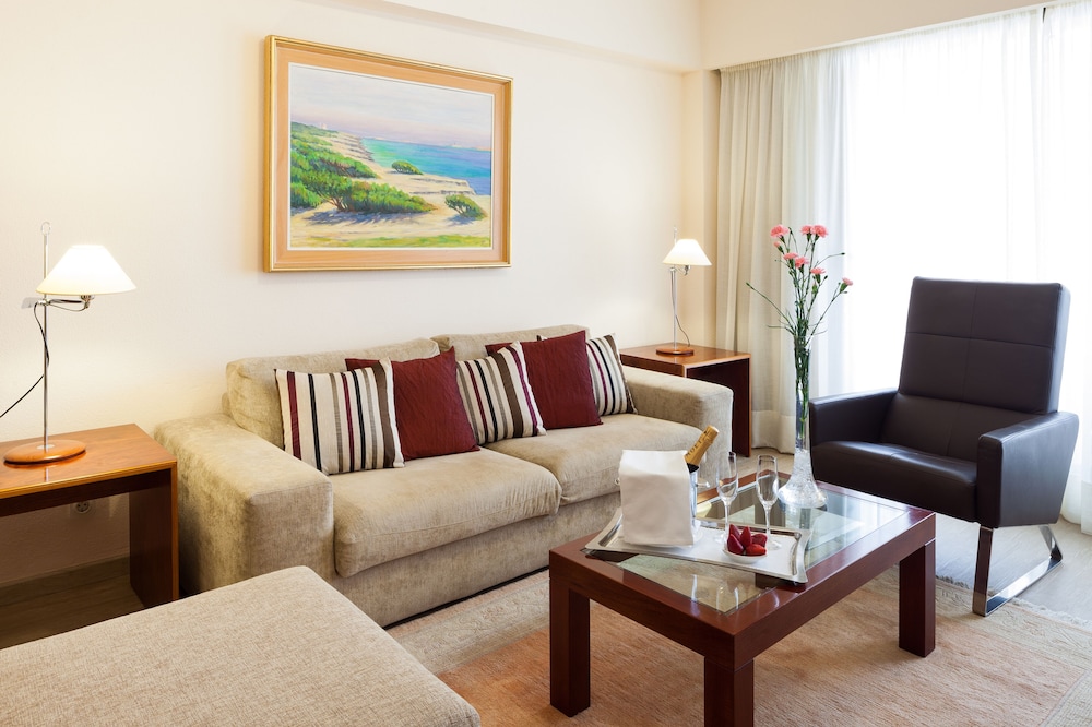 Suite junior del hotel Royal Plaza. Foto 4
