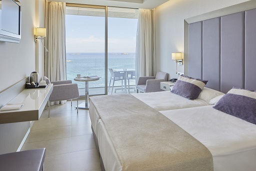 Habitación doble Vista Mar del hotel Torre Del Mar. Foto 1