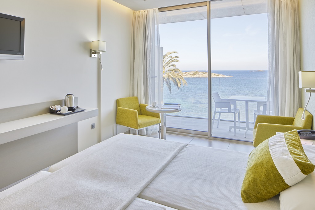 Habitación doble Vista Mar del hotel Torre Del Mar. Foto 4