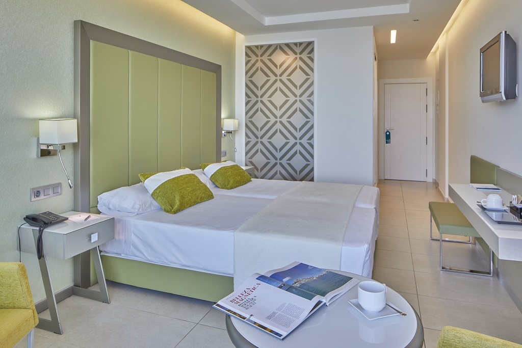 Habitación doble Vista Mar del hotel Torre Del Mar. Foto 6