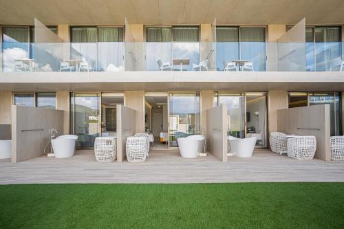 Habitación Doble con terraza - 2 camas del hotel Torre Del Mar. Foto 2