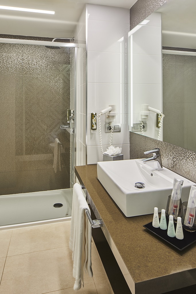 Habitación doble Vista Mar del hotel Torre Del Mar. Foto 7