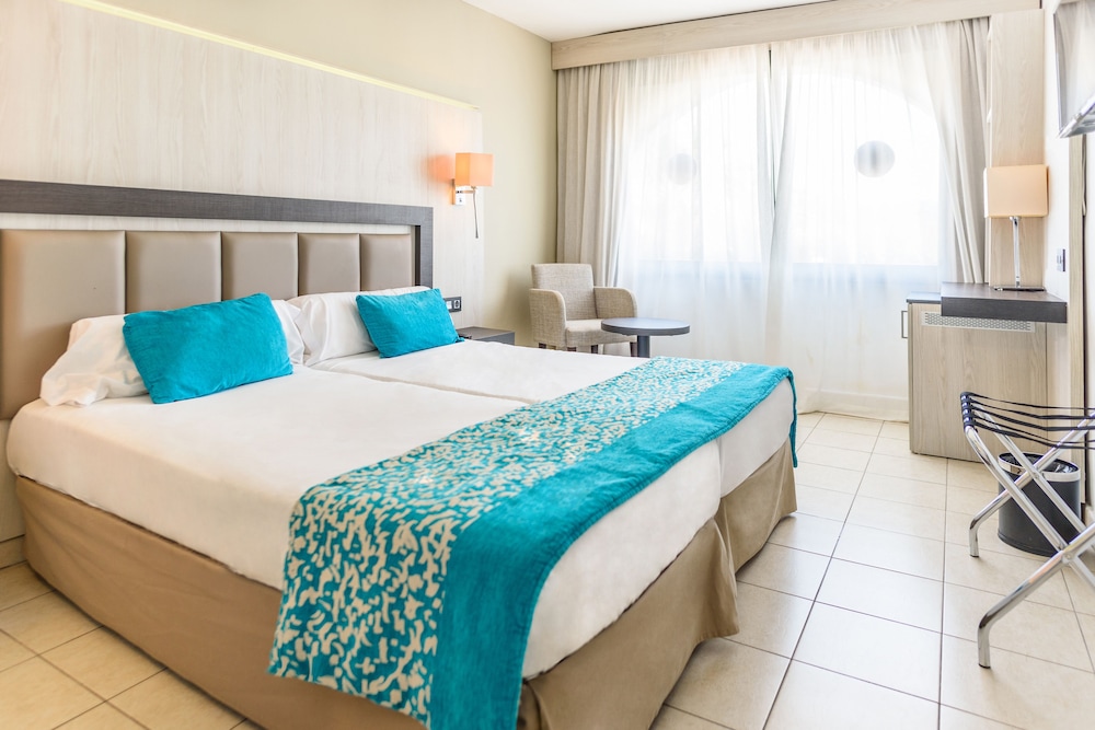 Habitación básica doble del hotel Fergus Style Bahamas. Foto 3