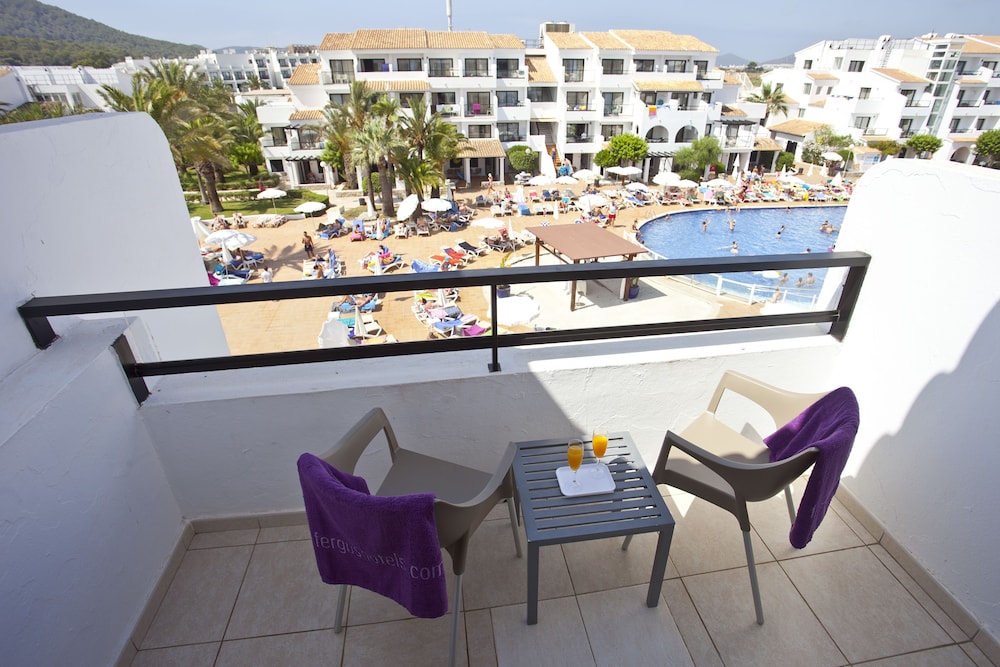Habitación doble, vistas a la piscina del hotel Fergus Style Bahamas. Foto 4