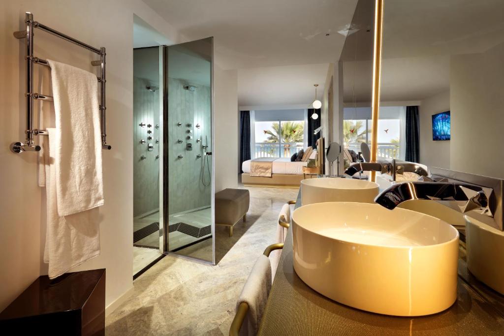 Suite Temática del hotel Ushuaia Ibiza Beach - Adults Only - Entrance To Ushuaia Club Included