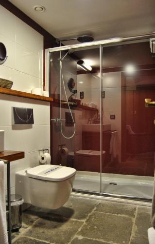 Habitación Triple del hotel Rural El Mondalón. Foto 1