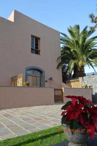 Double or Twin Room del hotel Rural El Mondalón. Foto 14