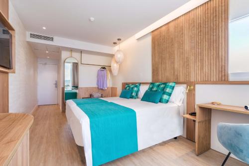 Habitación Doble Superior con vistas al mar - 2 camas del hotel Vibra Algarb. Foto 3