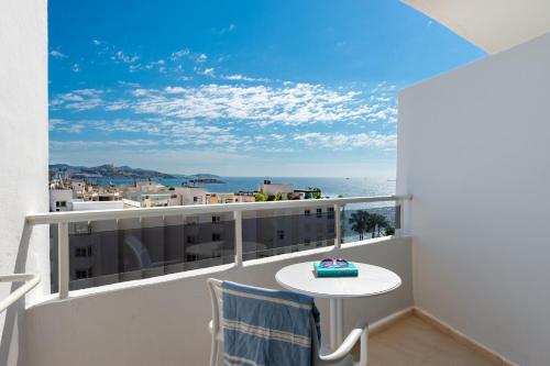 Habitación Individual con vistas laterales al mar del hotel Vibra Algarb. Foto 3