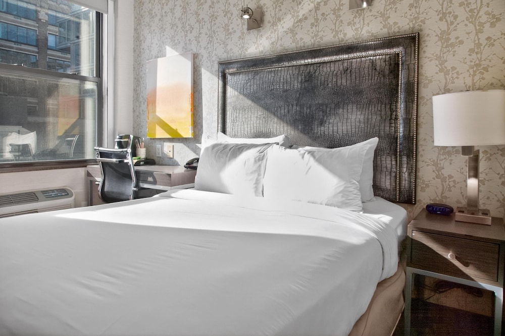 Habitación estándar, 1 cama de matrimonio, accesible para personas con discapacidad, bañera del hotel Times Square West Hotel, BW Signature Collection. Foto 2