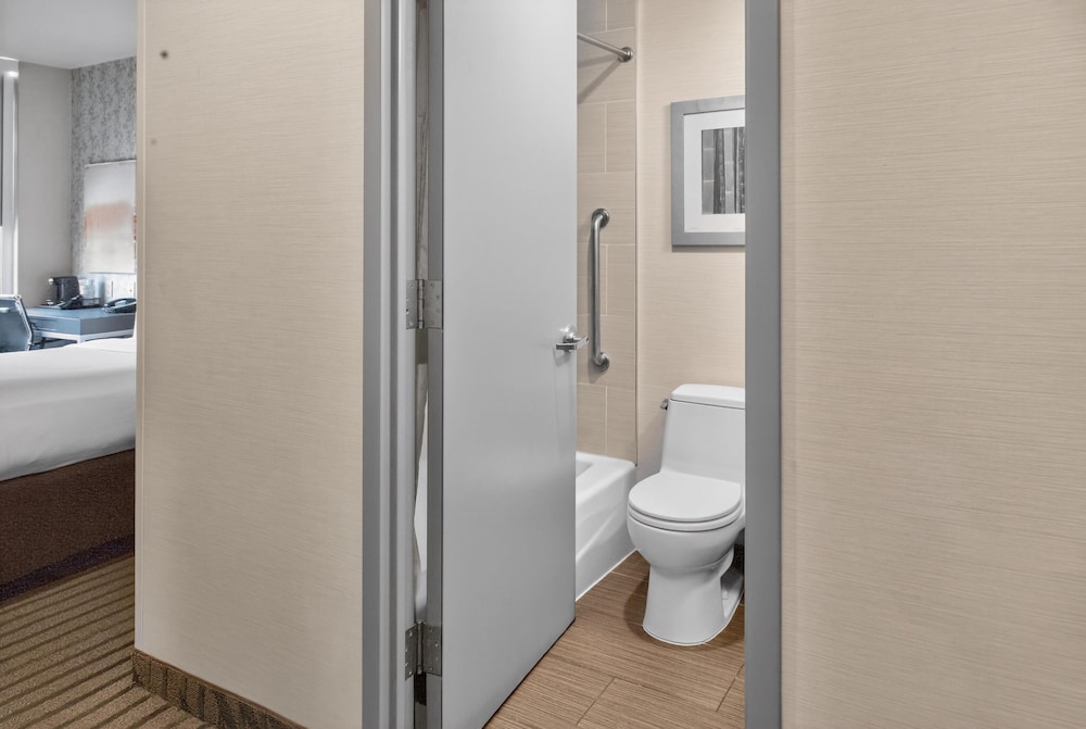 Habitación estándar, 1 cama de matrimonio, accesible para personas con discapacidad, bañera del hotel Times Square West Hotel, BW Signature Collection. Foto 4