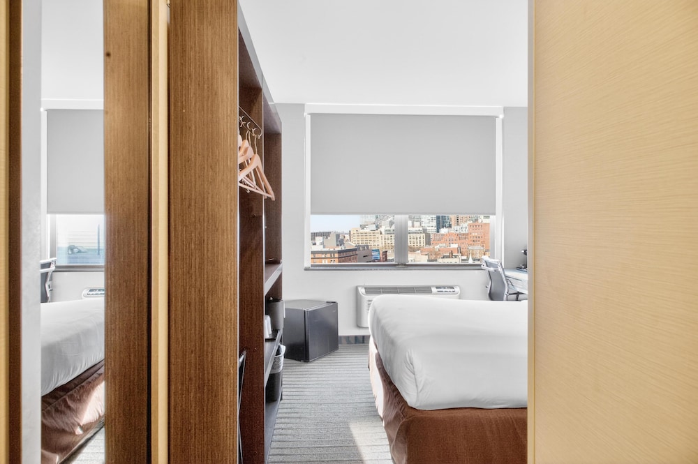 Habitación estándar, 1 cama de matrimonio, accesible para personas con discapacidad (Walk - in Shower) del hotel Times Square West Hotel, BW Signature Collection