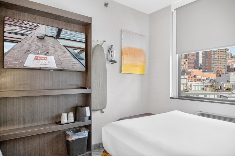 Habitación estándar, 1 cama de matrimonio, accesible para personas con discapacidad (Walk - in Shower) del hotel Times Square West Hotel, BW Signature Collection. Foto 1