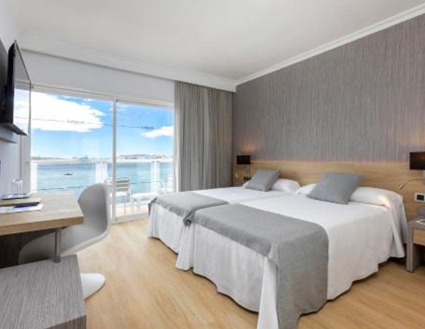 Habitación Doble con vistas al mar - 2 camas del hotel Simbad. Foto 1