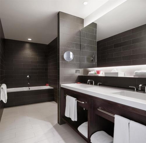 Suite Premier Times Square del hotel Hyatt Centric Times Square New York. Foto 1