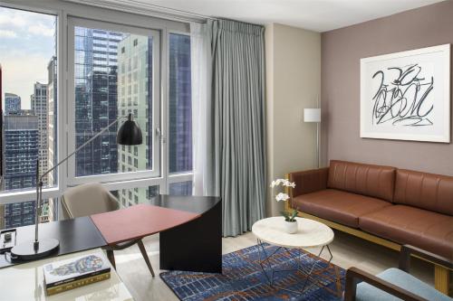 Suite King con vista al skyline - Planta alta del hotel Hyatt Centric Times Square New York. Foto 4