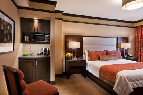 Habitación Deluxe con cama King del hotel The Pearl New York. Foto 2