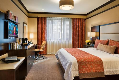 Habitación Deluxe con cama King del hotel The Pearl New York. Foto 3