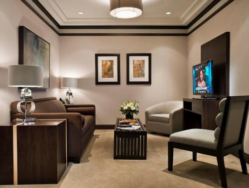 Suite Deluxe con cama extragrande del hotel The Pearl New York. Foto 2