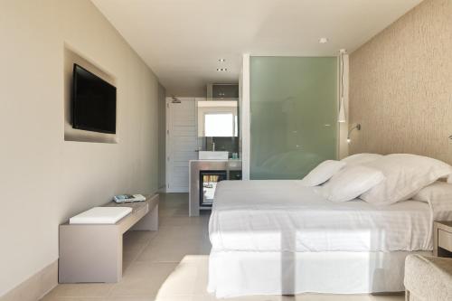 Habitación Doble del hotel Occidental Ibiza. Foto 1