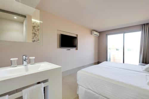 Habitación Doble del hotel Occidental Ibiza. Foto 4