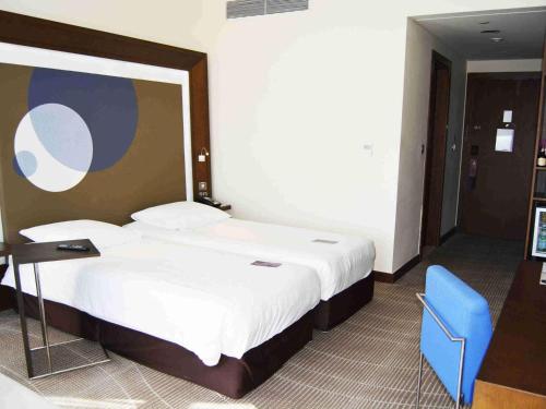 Habitación Doble Superior - 2 camas del hotel Novotel Abu Dhabi Gate. Foto 10