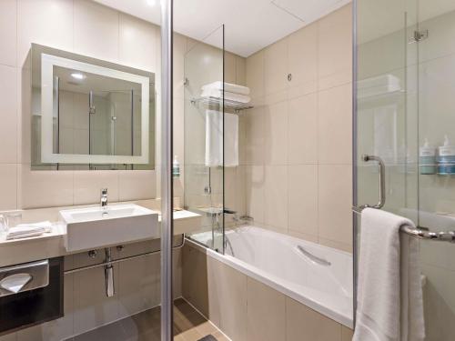 Apartment with Double and Single (Double+Extrabed) del hotel Novotel Abu Dhabi Gate. Foto 6