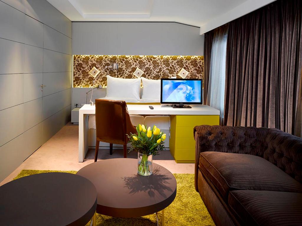 The Innside Premium Room - Extra Space del hotel INNSiDE Prague Old Town by Meliá. Foto 2