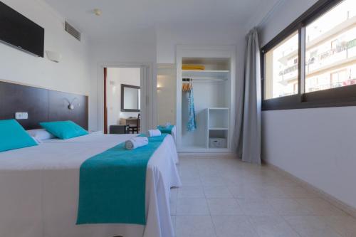 Quadruple Room - Happy Tribe del hotel Orosol