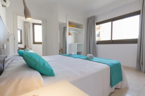 Quadruple Room - Happy Tribe del hotel Orosol. Foto 3