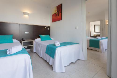 Quadruple Room - Happy Tribe del hotel Orosol. Foto 5