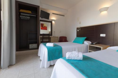Quadruple Room - Happy Tribe del hotel Orosol. Foto 9