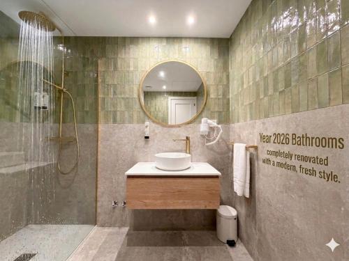 Quadruple Room - Happy Tribe del hotel Orosol. Foto 10