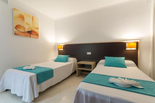Habitación Cuádruple del hotel Orosol. Foto 3