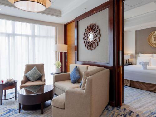 Suite Superior del hotel Pullman Haikou. Foto 2