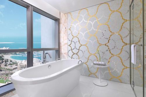 Habitación Club doble con 2 camas - Nivel 45 del hotel Conrad Abu Dhabi Etihad Towers. Foto 1