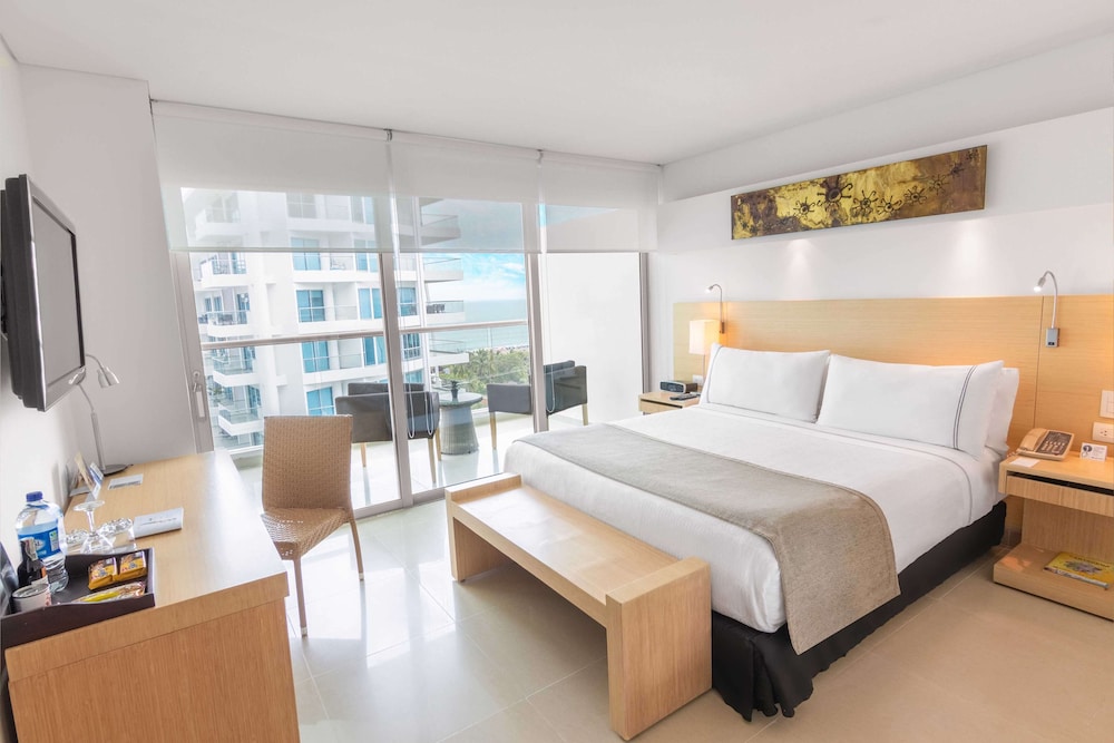 Habitación estándar doble, 1 cama de matrimonio grande del hotel Sonesta Cartagena. Foto 6