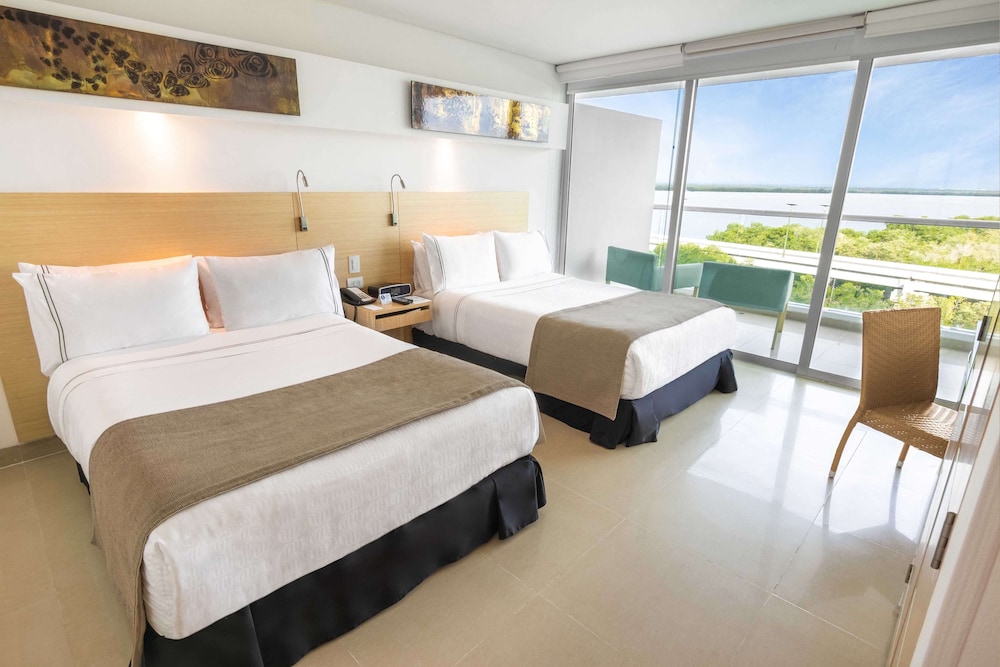 Habitación estándar doble con dos camas, 2 camas dobles del hotel Sonesta Cartagena