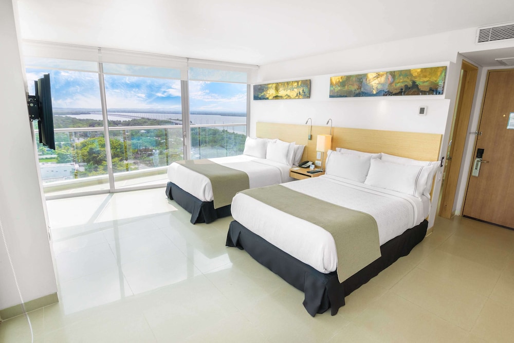 Habitación estándar doble con dos camas, 2 camas dobles del hotel Sonesta Cartagena. Foto 8