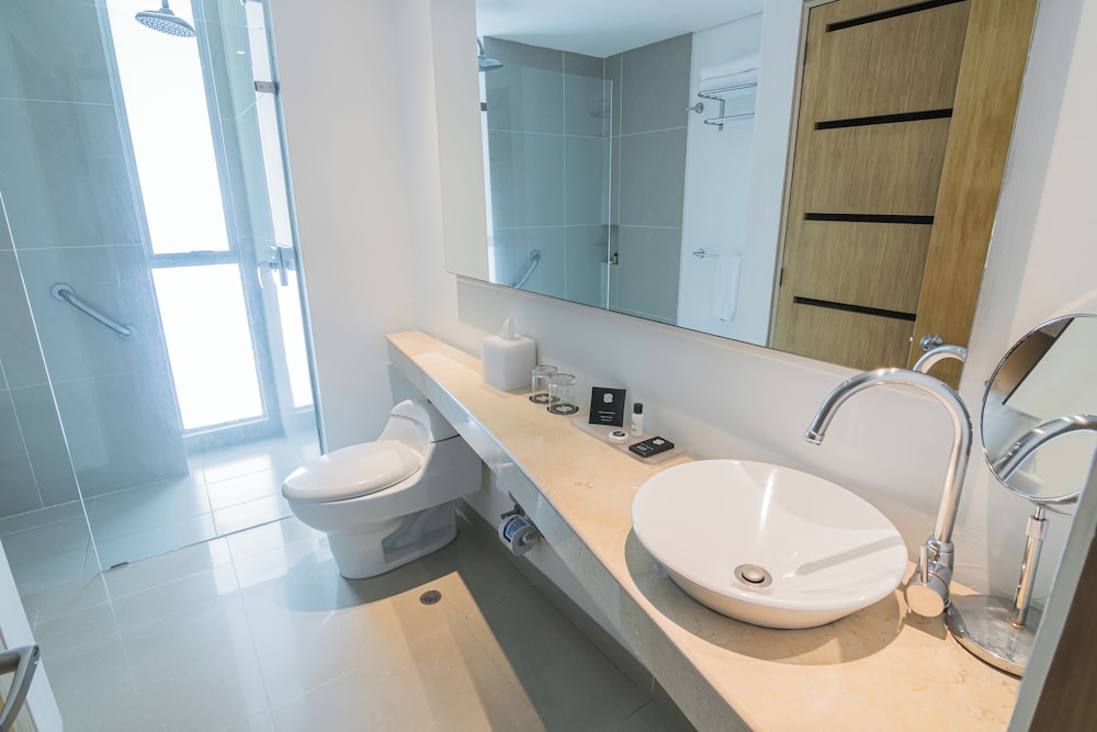 Habitación estándar, 1 cama de matrimonio del hotel Sonesta Cartagena. Foto 6