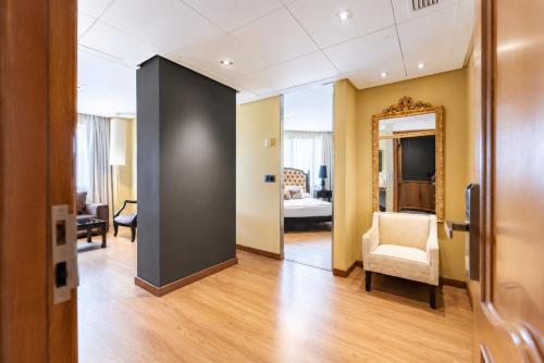 Suite Junior del hotel Condestable Iranzo. Foto 6