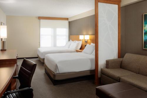 Dos camas queen (con sofá - cama) del hotel Hyatt Place New Orleans Convention Center. Foto 5