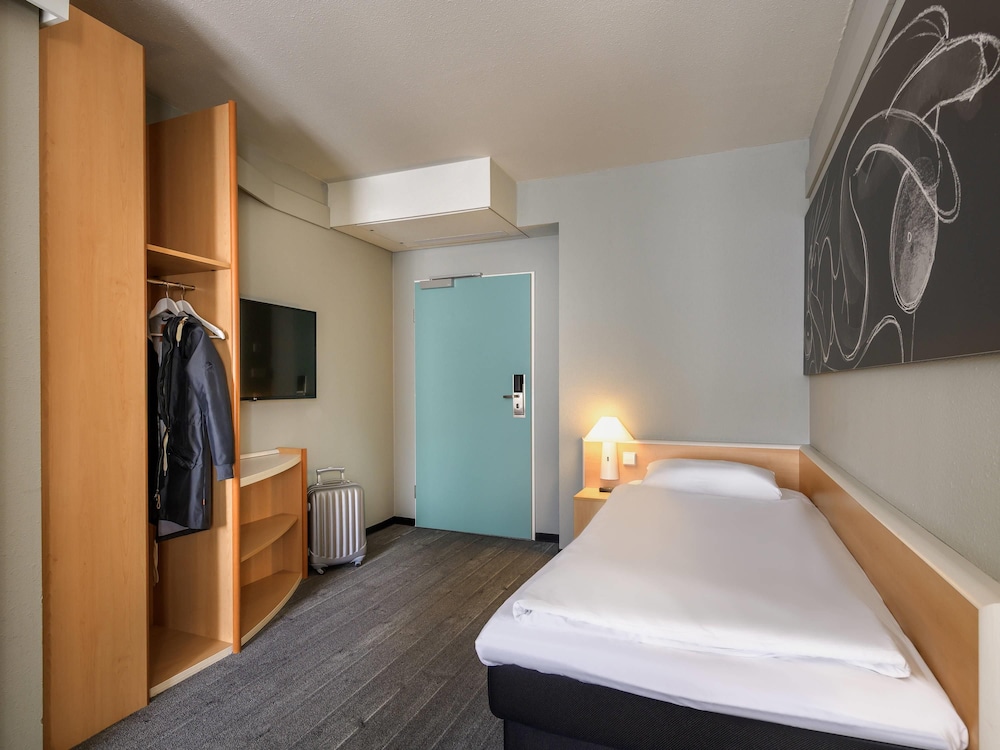Habitación con cama individual (80x200 cm), nuevo concepto de descanso del hotel Ibis Hamburg Alsterring. Foto 2