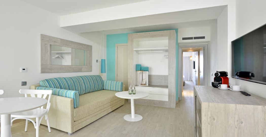 Junior suite del hotel Meliá Ibiza. Foto 1