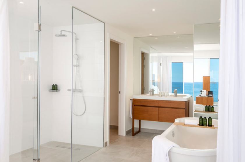 Suite Vista Mar del hotel Meliá Ibiza. Foto 3