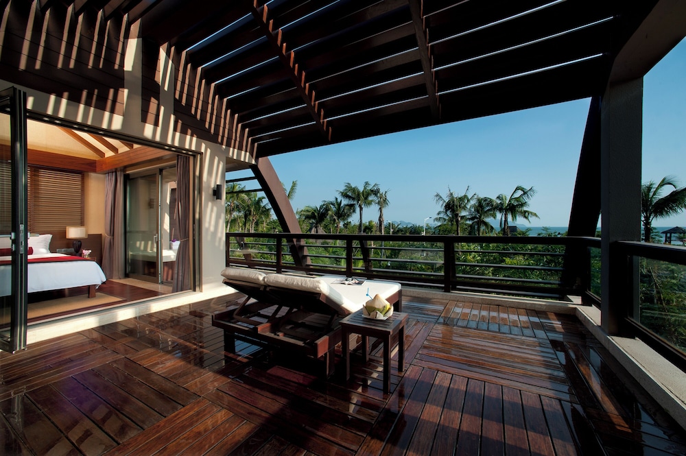 Villa con piscina privada, 3 dormitorios, 2 salas de estar, 1 cocina, vistas al jardín del hotel Pullman Oceanview Sanya Bay Resort and Spa. Foto 7
