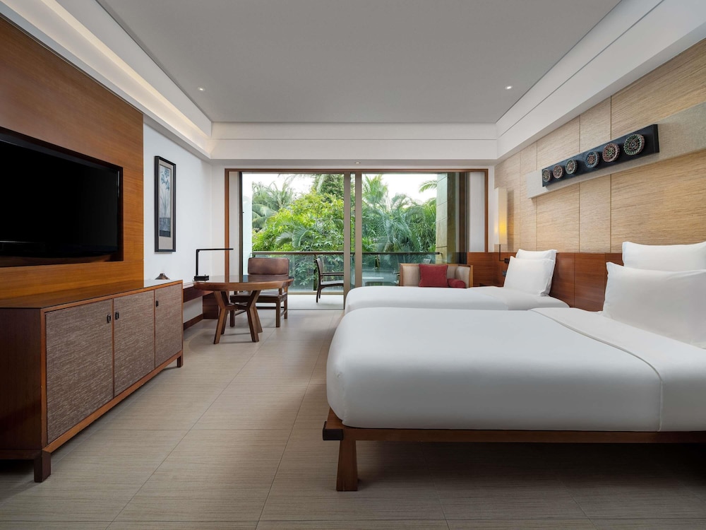 Habitación doble Vista Jardín Balcón o Terraza Superior 1 Cama king Con Vistas del hotel Pullman Oceanview Sanya Bay Resort and Spa. Foto 2