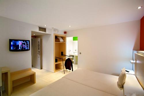 Habitación Doble adaptada para personas con discapacidad - 2 camas del hotel Europa. Foto 5